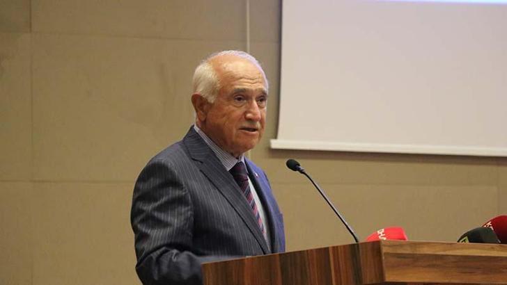 Cemil Çiçek: Batı dünyası vicdanını, İslam dünyası da aklını kaybetti