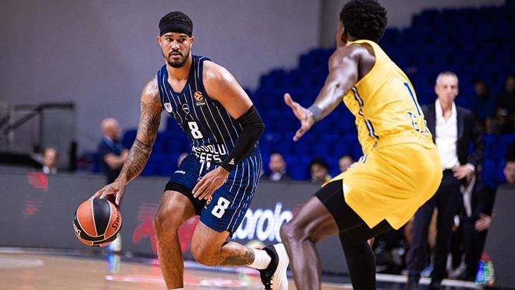 Anadolu Efes - Maccabi Tel Aviv: 85-78