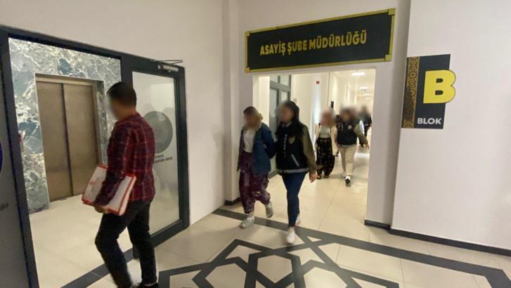 4 evden 860 bin lira değerinde ziynet eşya hırsızlığına 3 tutuklama