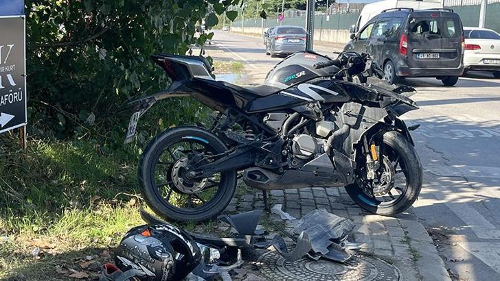 Minibüsle çarpışan motosikletin sürücüsü ağır yaralı