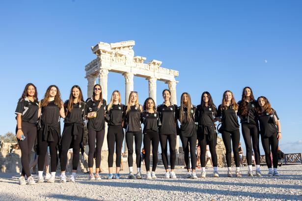 Kadın voleybol takımı sezonu açıyor