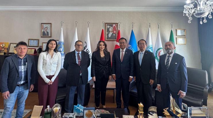 Kamboçya Büyükelçisi Chea, ULUSKON Başkanı Atasoy’u ziyaret etti