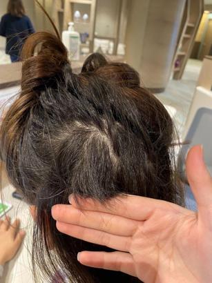 İstanbul- 'Kanser hastası çocuklara bağış' diyerek saçını kesen kuaförden şikayetçi oldu