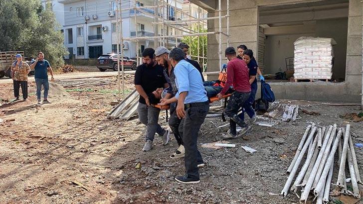 Asansör boşluğuna düşüp yaralandı