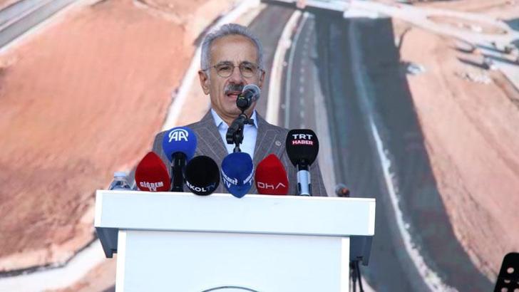 Bakan Uraloğlu: Yaptığımız her yol, Kaman’ın cevizini dünyaya taşıyan bir bağdır