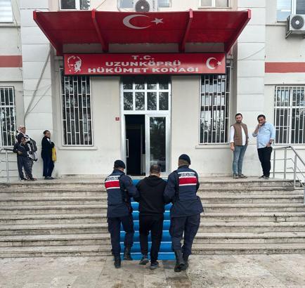 Aranması olan şüpheli, trafik kontrolünde yakalandı