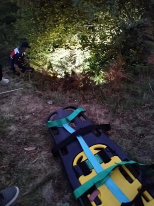 Ot biçen baba- oğul uçuruma düştü; polis memuru oğul öldü, baba yaralandı