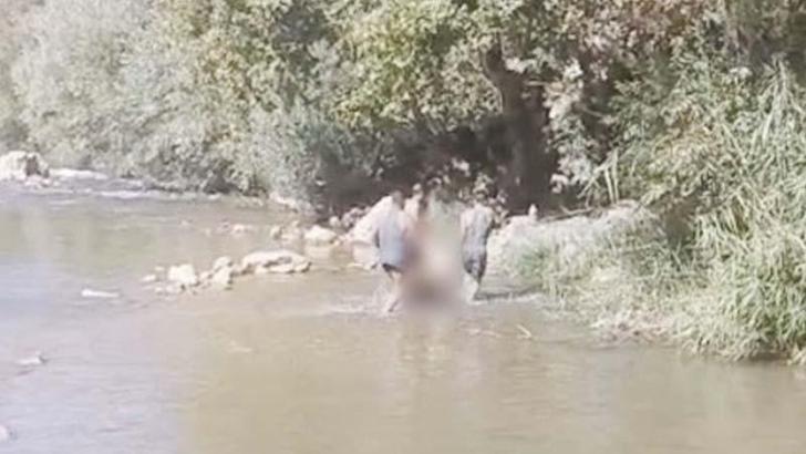 Serinlemek için girdiği çayda boğuldu