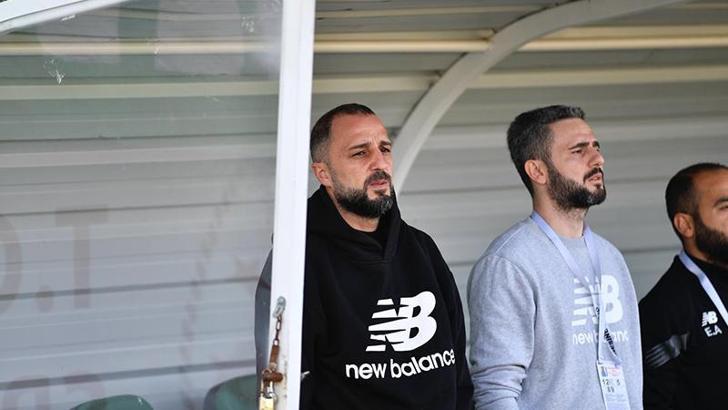 Bursaspor Teknik Direktörü Adem Çağlayan istifa ettiğini açıkladı