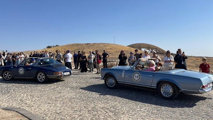 Klasik otomobiller Göbeklitepe’de