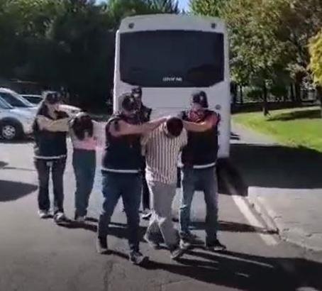 Parkta uyardığı kişi tarafından motosiklet kaskı ile dövülerek öldürüldü (2)