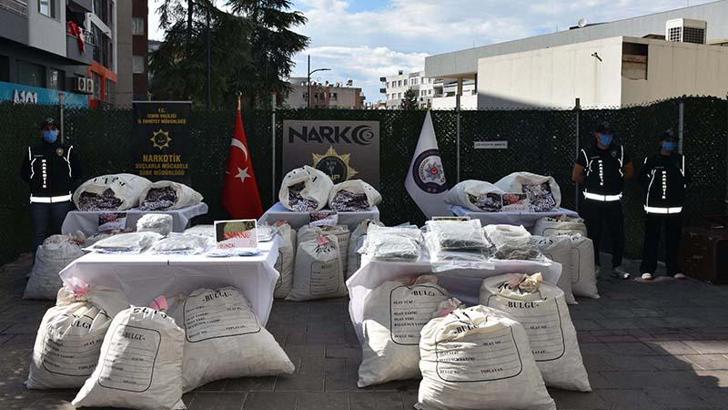 İzmir'de rekor miktarda sentetik hap ele geçirildi