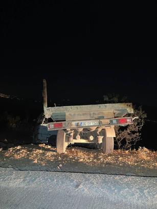 Şırnak'ta şarampole düşen TIR'ın şoförü öldü