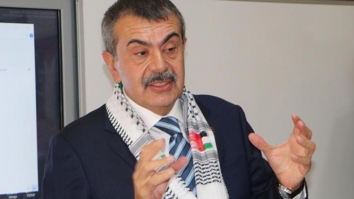 Bakan Tekin: Nerede olursa olsun zulüm altında inleyen bir insan varsa hep yanında olduk