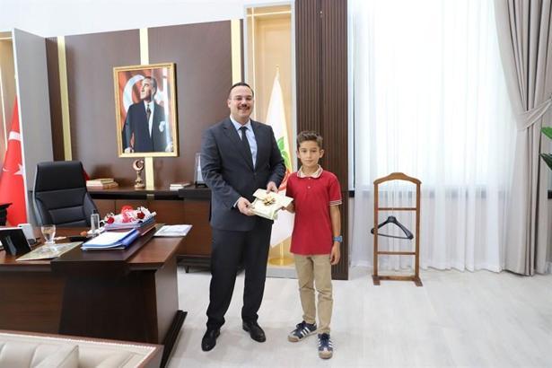 Altınözü’nde başarılı öğrenciler ödüllendirildi