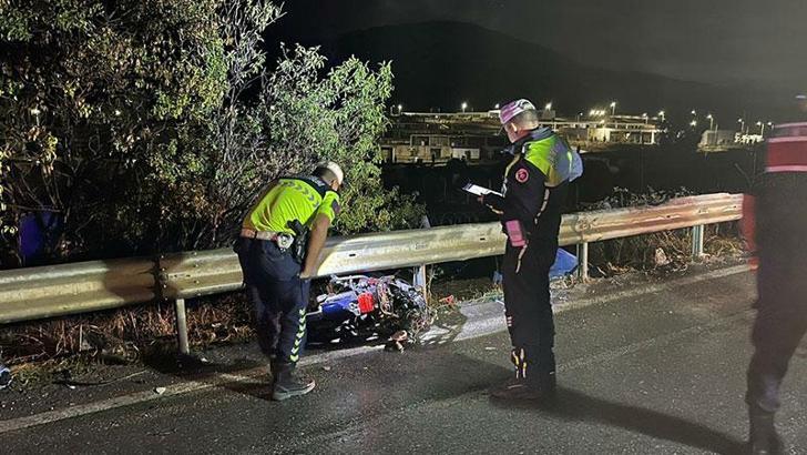 İzmir’de kamyonet ile elektrikli bisiklet çarpıştı: 2 ölü