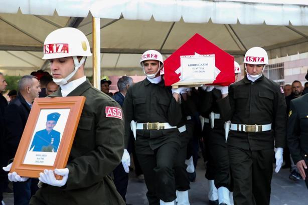 Kıbrıs gazisi son yolculuğuna uğurlandı