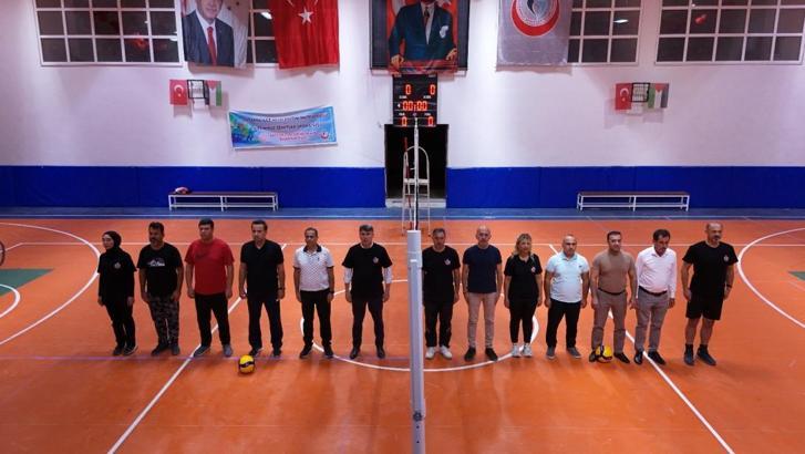Antakya’da 24 Kasım Öğretmenler Günü Voleybol Turnuvası başladı