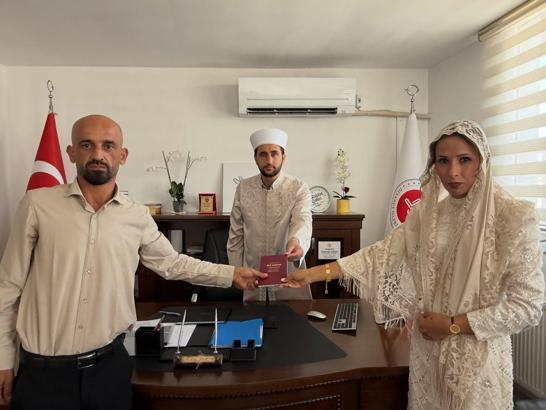 Antakya Müftülüğü’nde depremin ardından ilk nikah kıyıldı