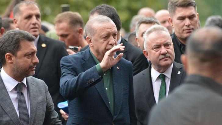 Cumhurbaşkanı Erdoğan, cuma namazını memleketinde kıldı