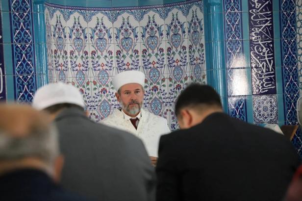 Hatay’da 6 Şubat’ta hasar görerek yıkılan cami yeniden inşa edilerek hizmete açıldı