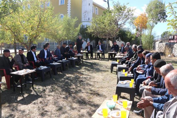 Kaymakam Abdulselam Bıçak, Karlıova’ya bağlı tüm köyleri ziyaret etti