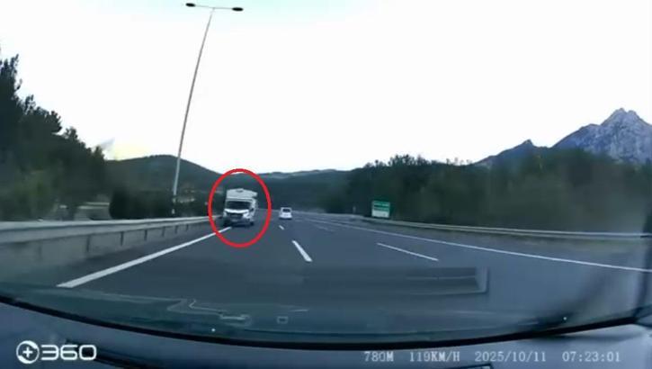 Otoyolda ters yönde ilerleyen kamyonet kamerada