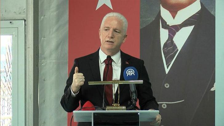 İstanbul Valisi Davut Gül, Üsküdar Kaymakamlığı Kitap Fuarı'nın açılışına katıldı