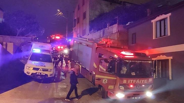 Denizli’de tek katlı evin tavanı çöktü; 6 yaralı