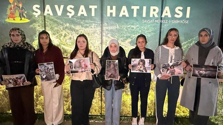 Öğrencilerden 'Dünya Kız Çocukları Günü'nde' Gazze mesajı