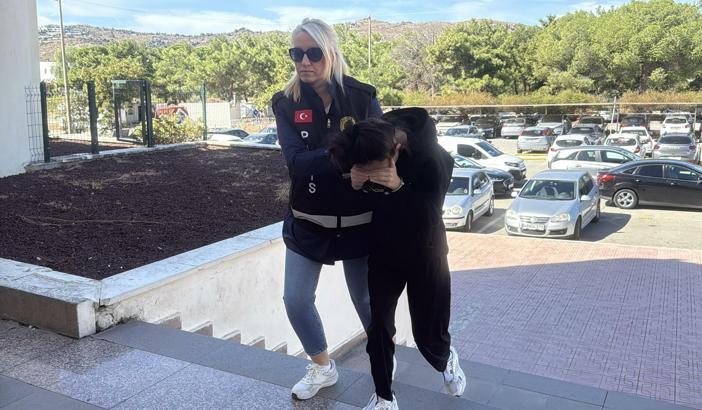 Doğum sonrası bebeğini havluya sarıp terasa bırakan şüpheli adliyeye sevk edildi