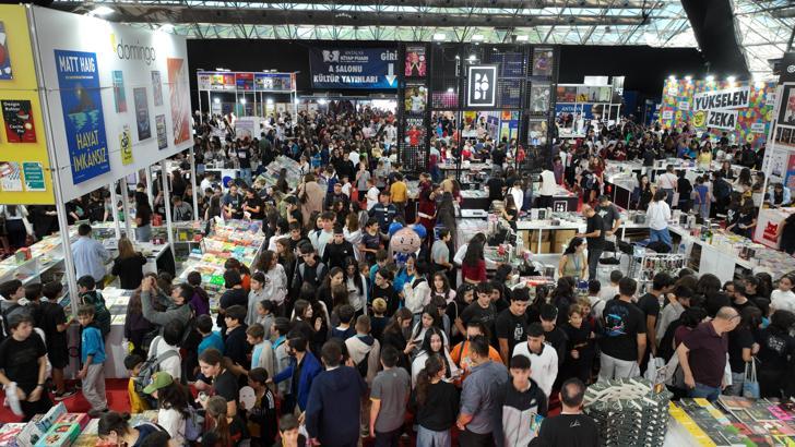 Antalya Kitap Fuarı'nı 1 milyon 103 bin kişi ziyaret etti