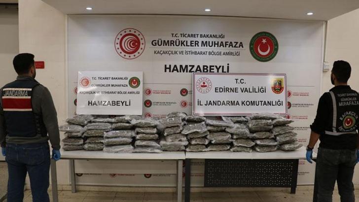 Edirne Hamzabeyli Gümrük Kapısı'nda 105 kilo esrar ele geçirildi