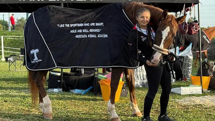 İrem Kavraz, binicilikte sıra dışı bir Balkan Şampiyonası 2'nciliğine imza attı