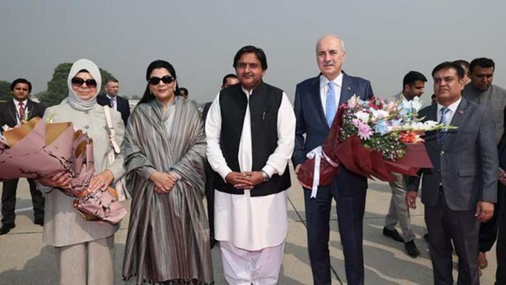 TBMM Başkanı Kurtulmuş, Pakistan’daki temasları kapsamında Lahor’a geçti