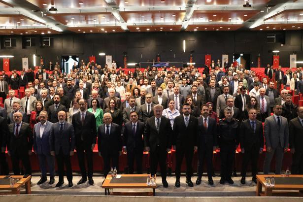 Kayseri’de ‘Kentsel Dönüşüm Zirvesi’ düzenlendi