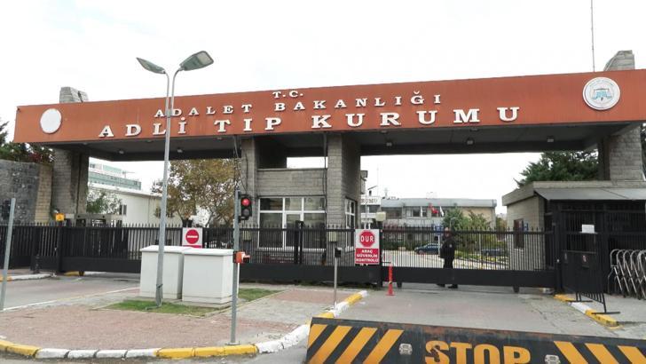 Esenyurt'ta çöp kamyonunun çarptığı kadının cenazesi Adli Tıp'tan alındı