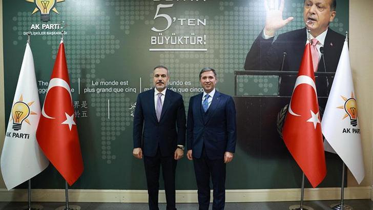 Bakan Fidan, AK Parti Dış İlişkiler Başkanı Sırakaya ile görüştü