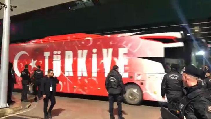 Türkiye ve Gürcistan milli takımları stada ulaştı