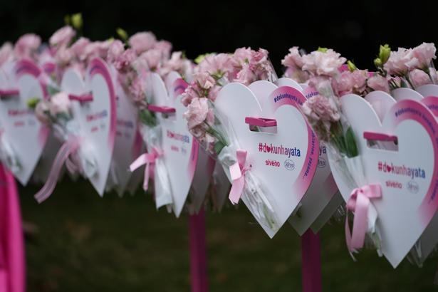 Siveno ve Türkiye Meme Vakfı'ndan ilham veren çağrı: #dokunhayata