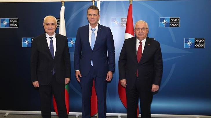 Bakan Güler, Romanya ve Bulgaristanlı mevkidaşlarıyla bir araya geldi