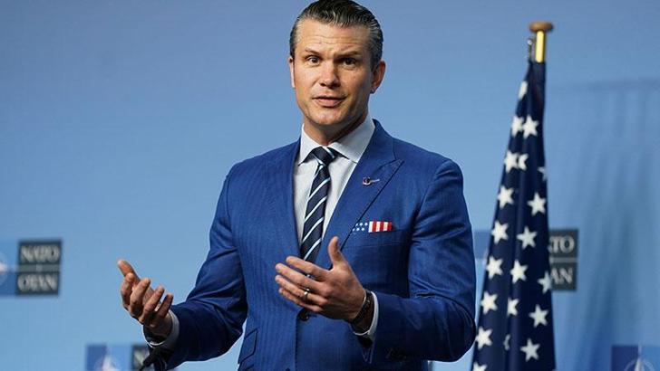 ABD Savunma Bakanı Hegseth'in uçağı acil iniş yaptı