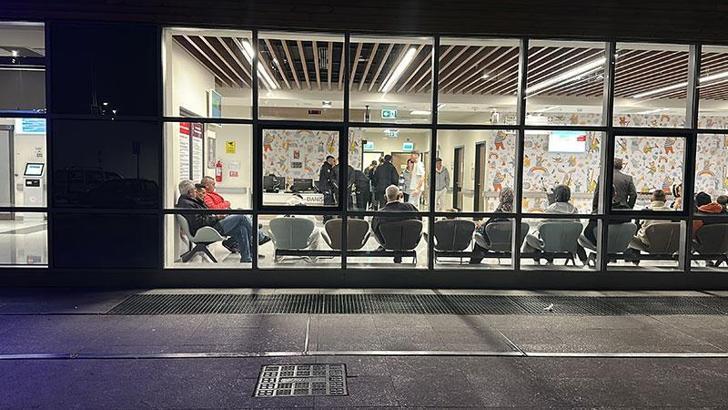 Okul gezisinden dönen 17 lise öğrencisi, zehirlenme şüphesiyle tedavi altına alındı