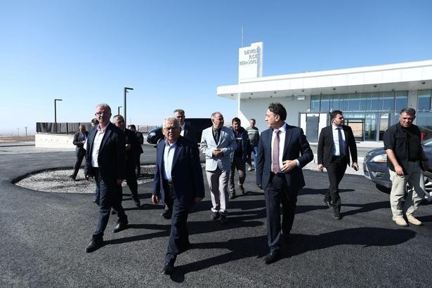 Başkan Büyükkılıç, Develi’deki terminal binasını inceledi