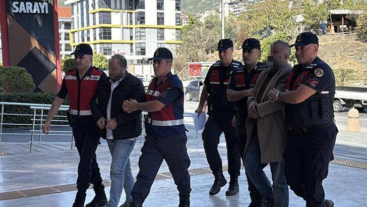 Sahte kimlikle başkasına ait 1,5 milyon avroluk arsayı satan 6 şüpheliye gözaltı