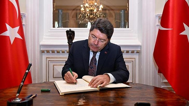 Bakan Tunç, Türkiye’nin Bükreş Büyükelçiliği’ni ziyaret etti