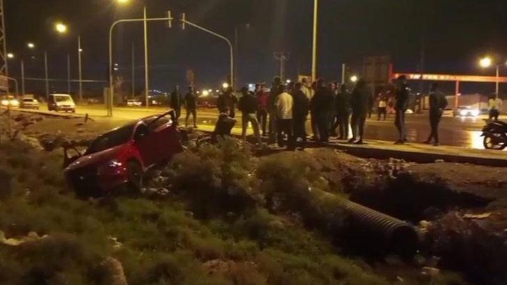 Hatay'da iki otomobil çarpıştı: 3 yaralı