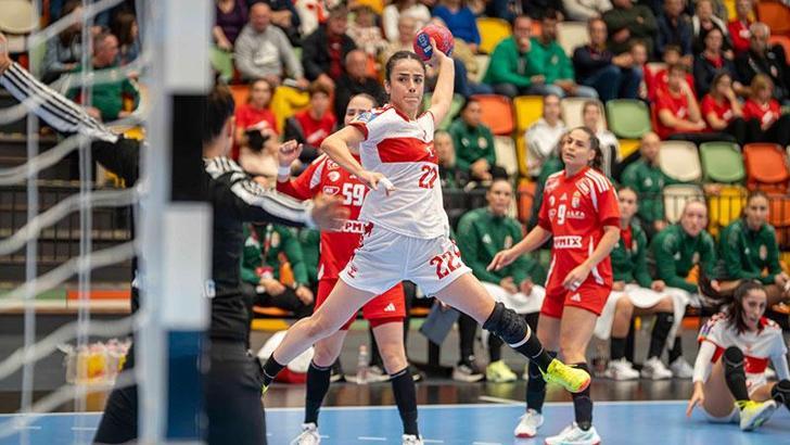 A Milli Kadın Hentbol Takımı, Macaristan’a yenildi