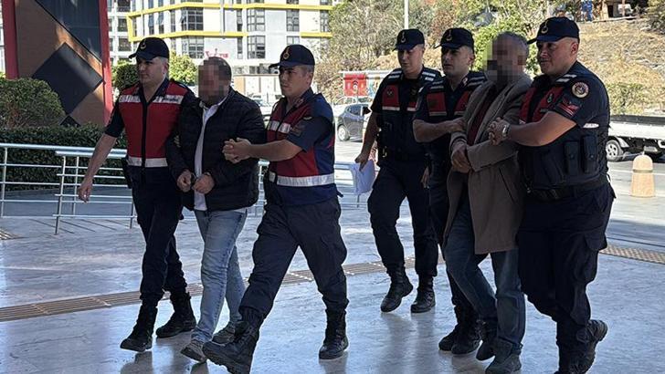 Sahte kimlikle başkasına ait 1,5 milyon avroluk arsayı satan 6 şüpheliden 5'i tutuklandı