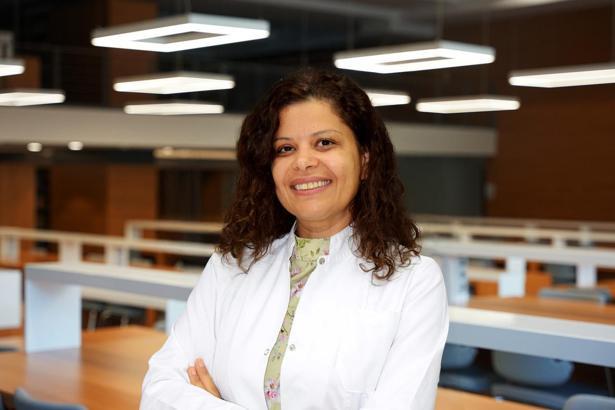 ‘Erken menopozda östrojen tedavisi yaşam kalitesini iyileştiriyor’